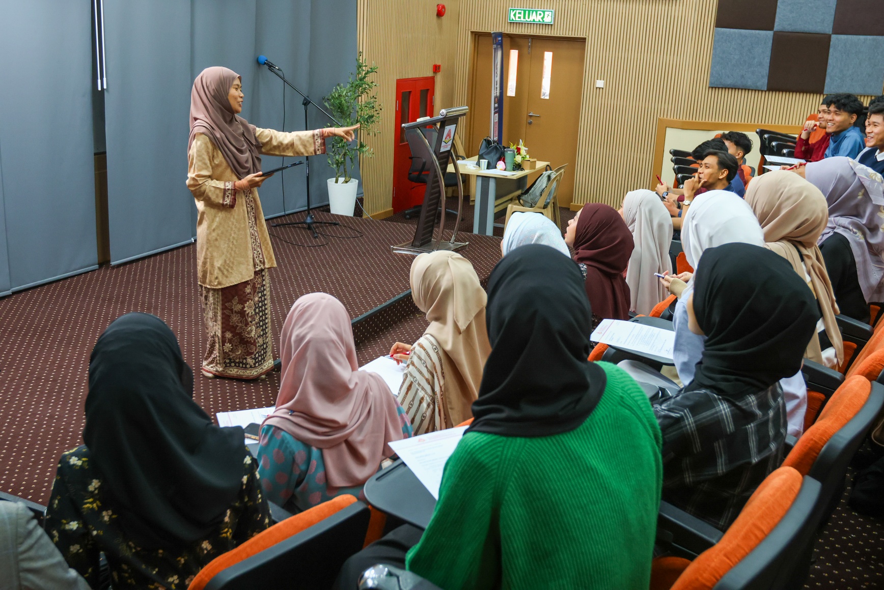 The KPBKL Lecture Hall is equipped with comprehensive learning facilities and serves as a venue for events and courses