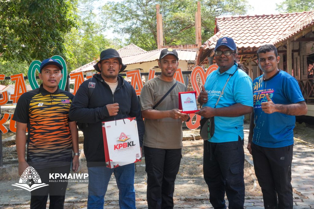 557706072_794487956670084_9137536119399345381_n